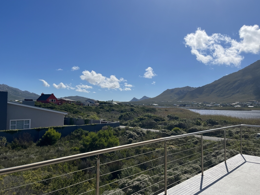 To Let 3 Bedroom Property for Rent in Bettys Bay Western Cape